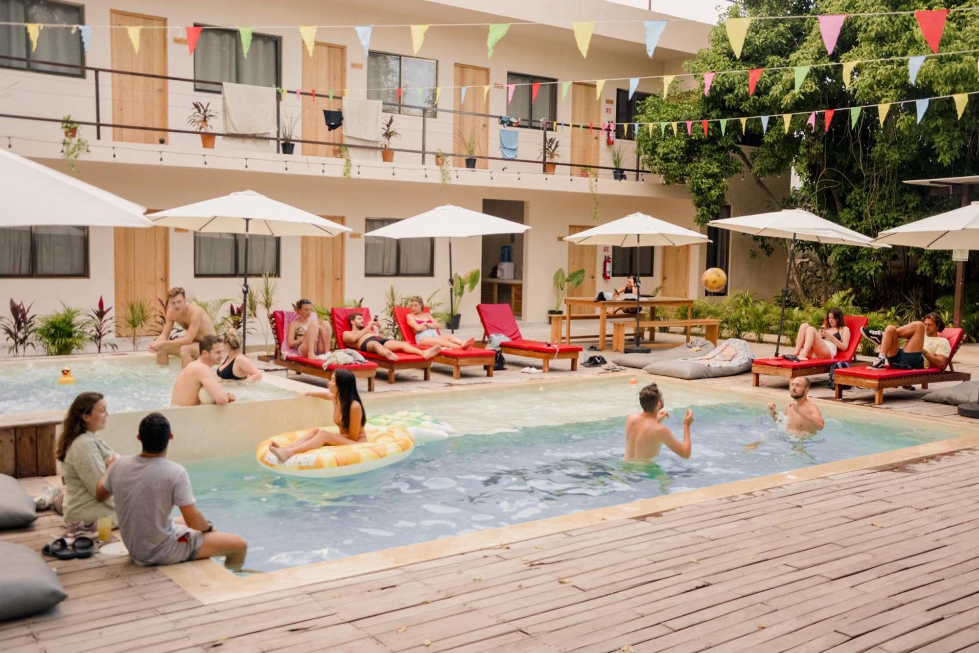 Che Valladolid Hostel & Bar Adults Only المظهر الخارجي الصورة