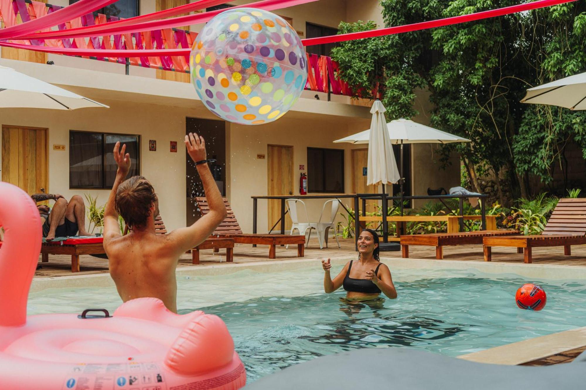 Che Valladolid Hostel & Bar Adults Only المظهر الخارجي الصورة